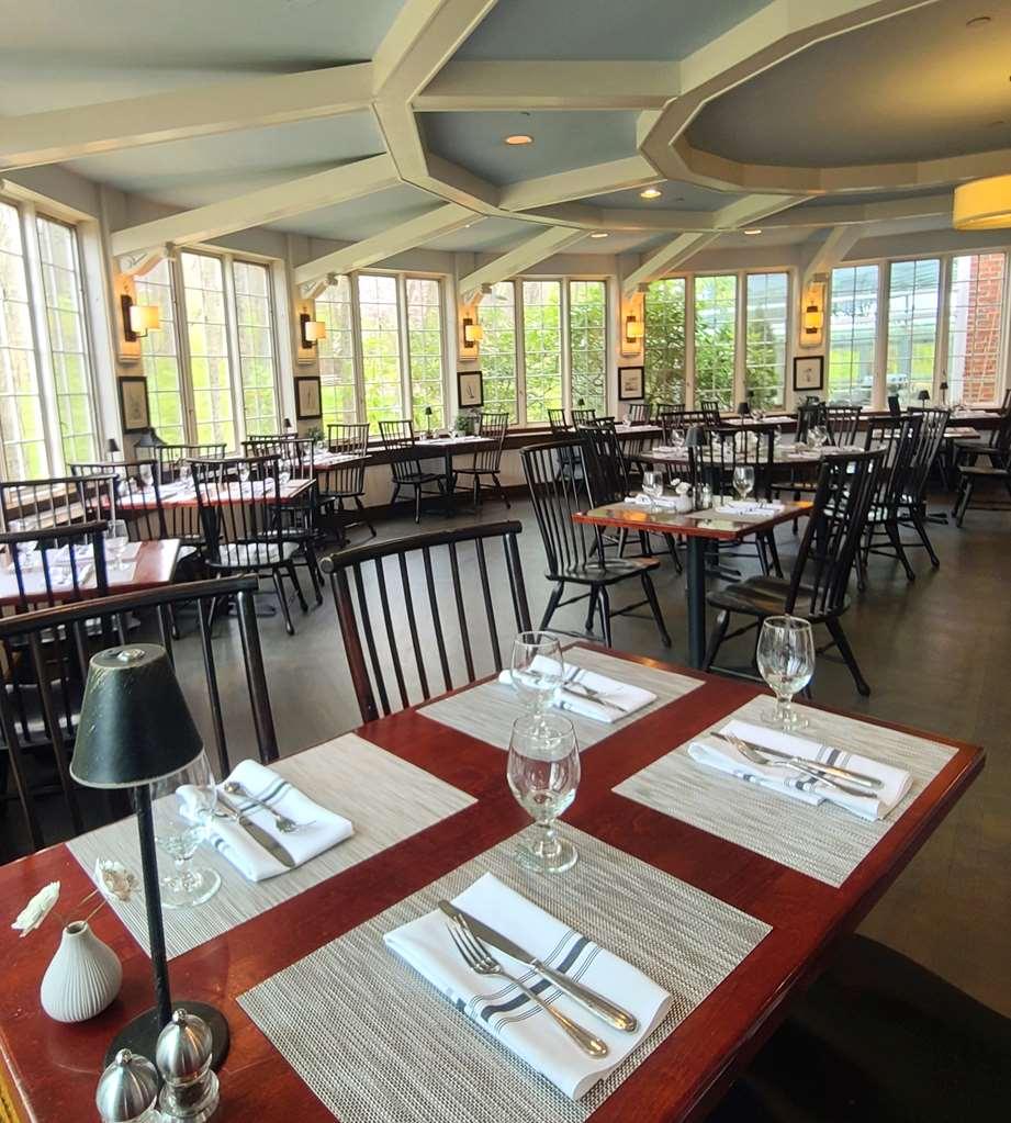 Avon Old Farms Hotel Restaurant foto